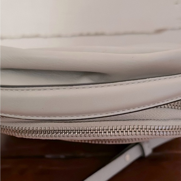 CALA VELA  SUNRISE BAG EUC - Picture 9 of 16